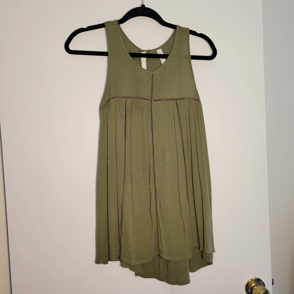 Xhilaration tank top Small